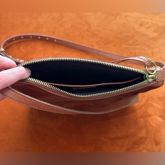 Madewell The Simple Leather Crossbody Bag in Saddle Brown Adjustable Clean - Picture 5 of 8